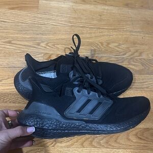 adidas Black Men's Athletic Running Shoes with Lace-Up Fit ultraboost